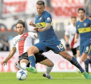 A las 3 de la tarde es el partido de ida por la inédita final. AFP