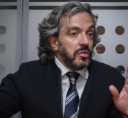 Juan Daniel Oviedo dijo que la economía colombiana no va a ser afectada por el desfase de 4,5 millones de habitantes en el censo preliminar.
 Archivo