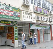 La devaluación es un efecto de la coyuntura económica de Venezuela. Archivo / La Opinión