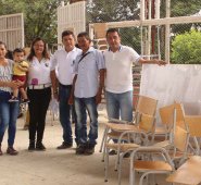 La dotación comprendió 476 mesas trapezoidales para primaria, 1.428 sillas y 48 tableros. Alcaldía de Tibú