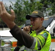 52 vehículos quedaron inmovilizados, tras detectar a los choferes infringiendo las normas de tránsito. Archivo