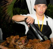 Los negocios ubicados en las plazoletas de comidas de los centros comerciales de Cúcuta fueron los que más incrementaron las ventas en diciembre, por causa de la afluencia de público que estaba de compras. Archivo