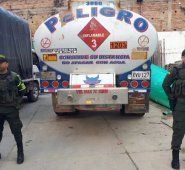 Tractocamión tipo tanque. Cortesía