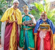 (De izquierda a derecha) Jorge Meneses, quien desde este año hará el papel de Melchor; Jairo Mendoza, quien encarna a Gaspar; y Juan Carlos García, en el rol de Baltazar. Mario Franco