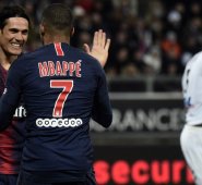 Con esta victoria, el PSG, que se mantiene invicto en esta liga francesa (16 victorias, 2 empates). AFP