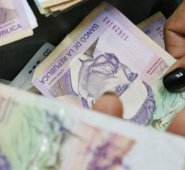 Dinero que deben recibir en su cuenta nómina en el primer mes de 2019. Colprensa