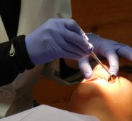 Los pacientes suelen buscar la ortodoncia argumentando que esta evitaría problemas de deterioro de la dentadura en el futuro.
 Internet