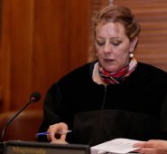 Según la nueva jurisprudencia, el Representante se mantiene en su cargo, porque en el proceso de su inscripción y candidatura no existía tal determinación. Colprensa