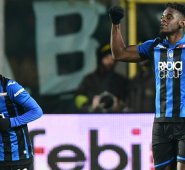 El delantero colombiano anotó dos de los tres goles del triunfo de este miércoles. AFP