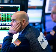 Los inversores se han mostrado inquietos por la oferta de crudo y la inactividad de los puertos petroleros en Venezuela, según analistas de JBC Energy. AFP