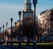 La policía metropolitana de Londres confirmó por su parte que recibió un aviso durante la tarde del lunes para notificar el ataque, por el que no han arrestado a nadie. AFP