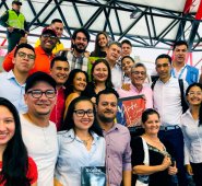 En el gran desafío naranja de iNNpulsa fueron reconocidos 21 emprendedores del departamento, quienes recibieron 10 millones de pesos y acompañamiento para fortalecer sus negocios durante un año. Cortesía