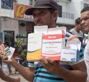 La Parada, cerca al puente internacional Simón Bolívar, sigue siendo el eje de estos negocios ilegales. AFP