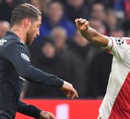 Al parecer, el jugador andaluz de 32 años buscó deliberadamente la tarjetas amarilla. AFP