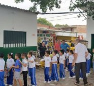 En la institución hay 152 maestros: 102 oficiales y 50 privados. Archivo