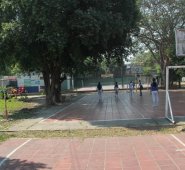 Entre los escenarios que estarían dentro del lote están la piscina, la cancha de tenis, la cancha de voleibol de playa, la cancha de fútbol y otros. Mario Franco