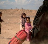 La situación es tan crítica que ya han muerto niños por hipotermia, neumonía, deshidratación y malnutrición. AFP