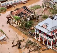 En total, 350.000 personas viven en las zonas inundadas de Mozambique. En la vecina Zimbabue, unas 200.000 personas se vieron afectadas por las inundaciones y por el ciclón ‘Idai’. AFP