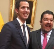 Marrero (derecha) fue arrestado en la madrugada por agentes del Servicio Bolivariano de Inteligencia (Sebin) Tomada de Twitter