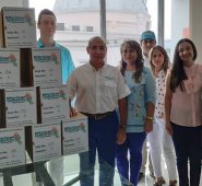 El exsecretario de Hacienda, Martín Martínez, ya completó el número de firmas requerido para respaldar su candidatura a la Gobernación y le entregó los formatos a la Registraduría para la respectiva revisión. Cortesía