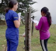 La recolección de información requiere de un trabajo predio a predio, el cual es ejecutado por la estudiante universitaria Yesenia Melisa Latorre. Cortesía