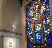 La promoción o realización de este tipo de "terapias" están prohibidas en la región de Madrid, más allá del consentimiento o no de la persona. Incluso se prevén multas de hasta 45.000 euros. AFP