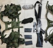 Fusiles, proveedores, buzos, chalecos y botas, entre otros.  Ejército