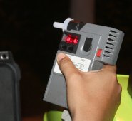 Las pruebas de alcoholemia serán más reiterativas en sitios de consumo de licor y en las vías. Archivo