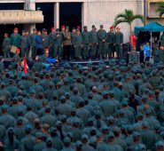 el alto mando militar le reiteró su lealtad. AFP