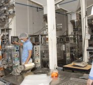 La diversificación de productos propuesta por iNNpulsa Colombia busca que la tecnología y la innovación empiecen hacer parte de las industrias tradicionales del país. Director del programa, Miguel Olarte (izquierda).  Archivo