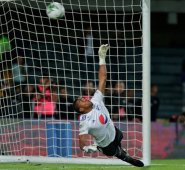 El portero venezolano ha sido garantía de seguridad por sus grandes atajadas que sirvieron para consolidar al club como el poseedor de la valla menos vencida. Colprensa