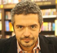 Twitter / Unión de Escritoras y Escritores ‏