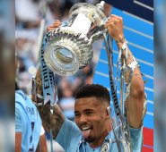 El brasileño Gabriel Jesús marcó uno de los seis goles que sumó el equipo de Inglaterra. AFP