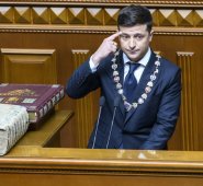 Volodimir Zelenski obtuvo más del 73% de los votos en la segunda vuelta del 21 de abril, derrotando a Poroshenko. AFP