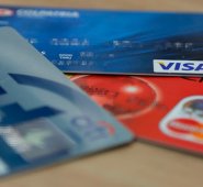 Tarjetas de crédito. Archivo