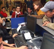 Los trabajadores independientes con contrato de prestación de servicios personales, los independientes por cuenta propia y los trabajadores independientes con contratos diferentes a prestación de servicios personales, deben efectuar el pago de la cotización al Sistema de Seguridad Social Integral, mes vencido sobre Ingreso Base de Cotización establecido. Colprensa