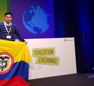 El profesor Eduardo Pérez, del Instituto Técnico Guaimaral de Cúcuta, fue uno de los participantes en el Education Exchange (E2) en París. Secretaría de Educación de Cúcuta