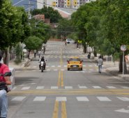 La avenida tercera del barrio Claret fue pavimentada en concreto rígido.  Alfredo Estévez