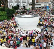 Esperan batir dos récords mundiales: la taza de café más grande del mundo y la degustación más grande del mundo. Colprensa