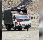 Interceptaron un camión NPR de placas SMK 548. Cortesía