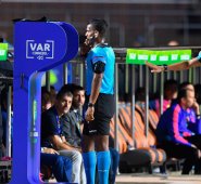 La Conmebol estrenó el videoarbitraje en la presente edición de la Copa América de Brasil. AFP