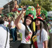 Algunos asistentes aprovecharon para tomarse una foto de recuerdo. Mario Franco