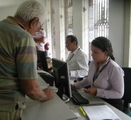 Los contribuyentes que se pueden vincular son los que desarrollan actividades comerciales y en el año gravable anterior obtuvieron ingresos hasta $2.750 millones. Archivo