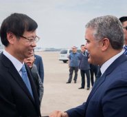 Durante su visita a China, el presidente Duque busca ampliar las exportaciones de mercados agrícolas tan importantes como el del café y el aguacate. Además de aumentar los envíos de carne de res y cerdo.
Presidencia