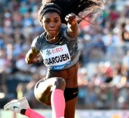 La mejor atleta del mundo compite hoy en el salto largo donde se espera medalla dorada, el viernes volverá a competir en salto triple. Colprensa