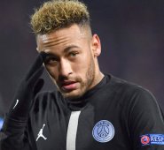 El jugador brasileño espera conocer cuál será su nuevo equipo para esta temporada, por ahora sigue entrenando con normalidad en el PSG. Archivo