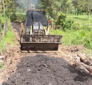 A través del Comité Departamental de Gestión del Riesgo de Desastres, la Alcaldía de Toledo recibió retroexcavadoras de orugas, motoniveladora y una volqueta para mejorar los corredores viales.
Cortesía