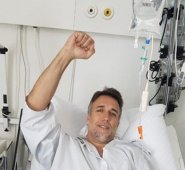 Batistuta marcó 300 goles en clubes durante 17 años de actividad profesional.
 Twitter
