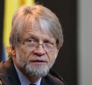 El senador tendría pensado regresar a labores en el Congreso la primera semana de octubre.
Colprensa