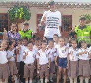 La Policía de Infancia y Adolescencia y Jeison Rodríguez llevarán el mensaje de prevención a los colegios de Cúcuta durante esta semana.
Cortesía